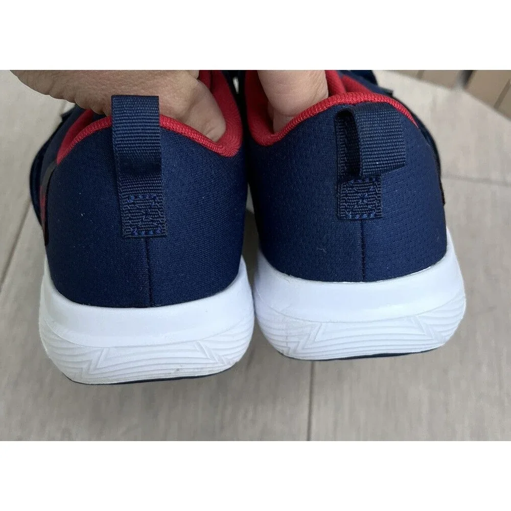 Under Armour big Boys Charged Sportstyle Sneaker Shoes Youth 3020133 Size 5.5 Y